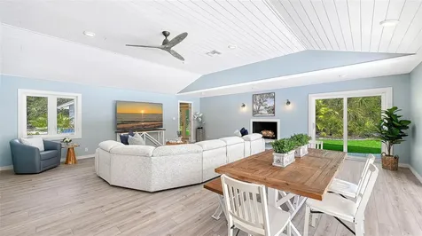 7221 Plovers Way Sarasota FL 34242