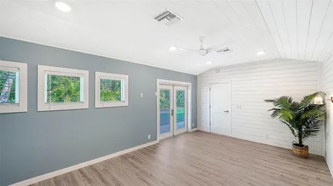 7221 Plovers Way Sarasota FL 34242