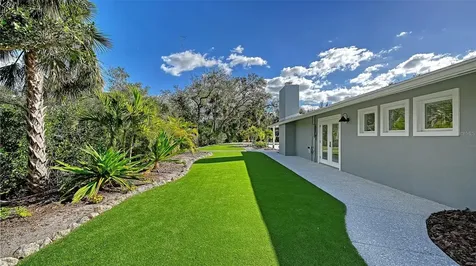 7221 Plovers Way Sarasota FL 34242