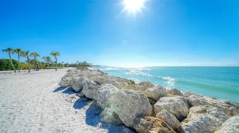 7221 Plovers Way Sarasota FL 34242