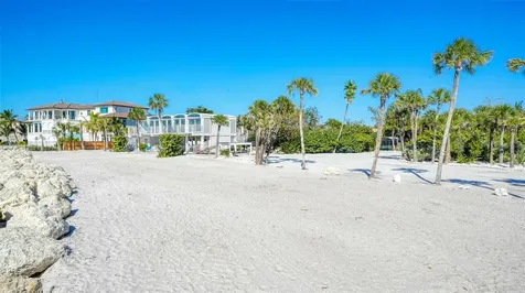 7221 Plovers Way Sarasota FL 34242