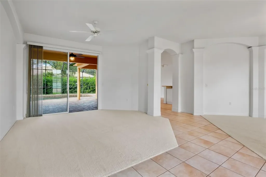 5278 Far Oak Circle Sarasota FL 34238