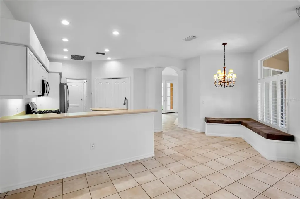 5278 Far Oak Circle Sarasota FL 34238