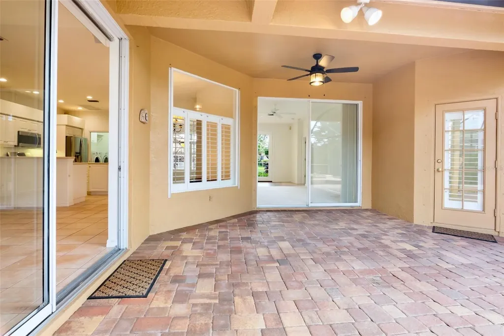 5278 Far Oak Circle Sarasota FL 34238