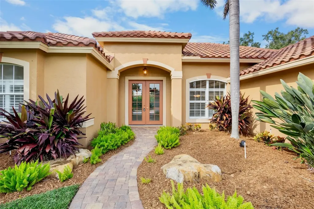 5278 Far Oak Circle Sarasota FL 34238