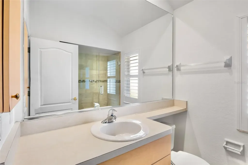 5278 Far Oak Circle Sarasota FL 34238