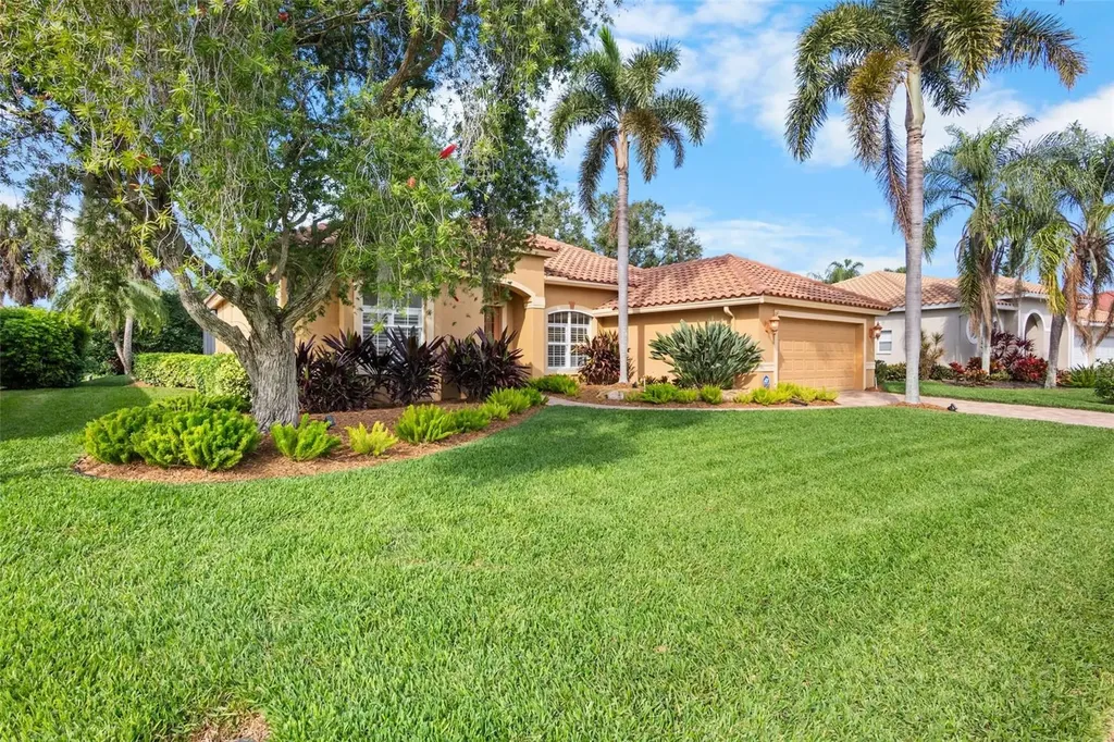 5278 Far Oak Circle Sarasota FL 34238