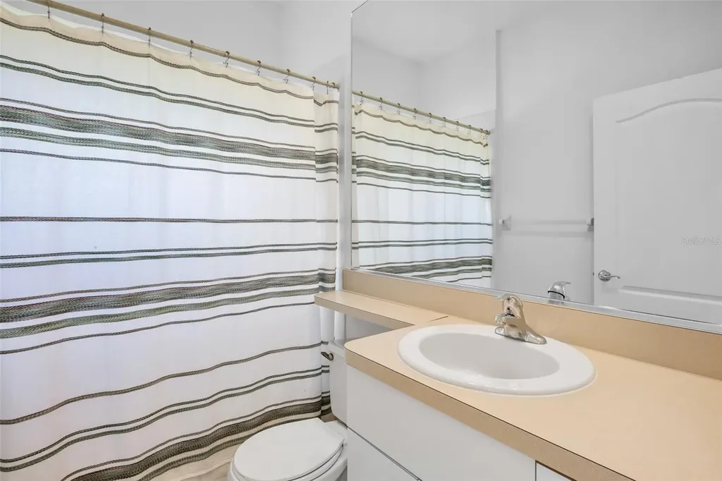 5278 Far Oak Circle Sarasota FL 34238