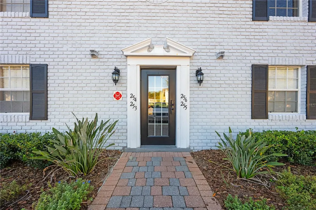 256 Lewfield Circle Winter Park FL 32792