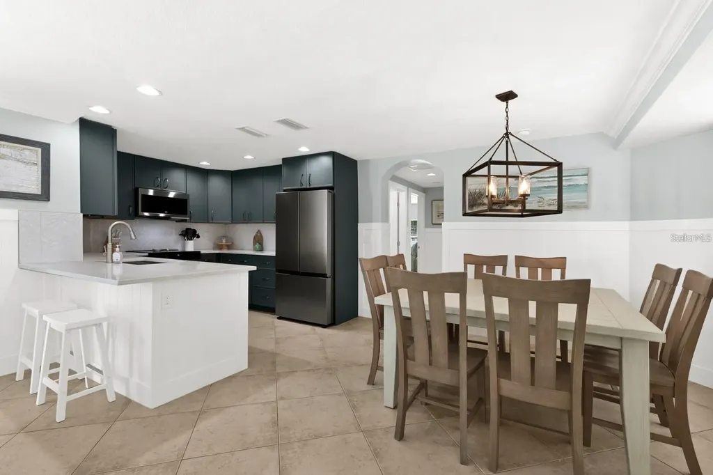 6201 Holmes Boulevard Holmes Beach FL 34217