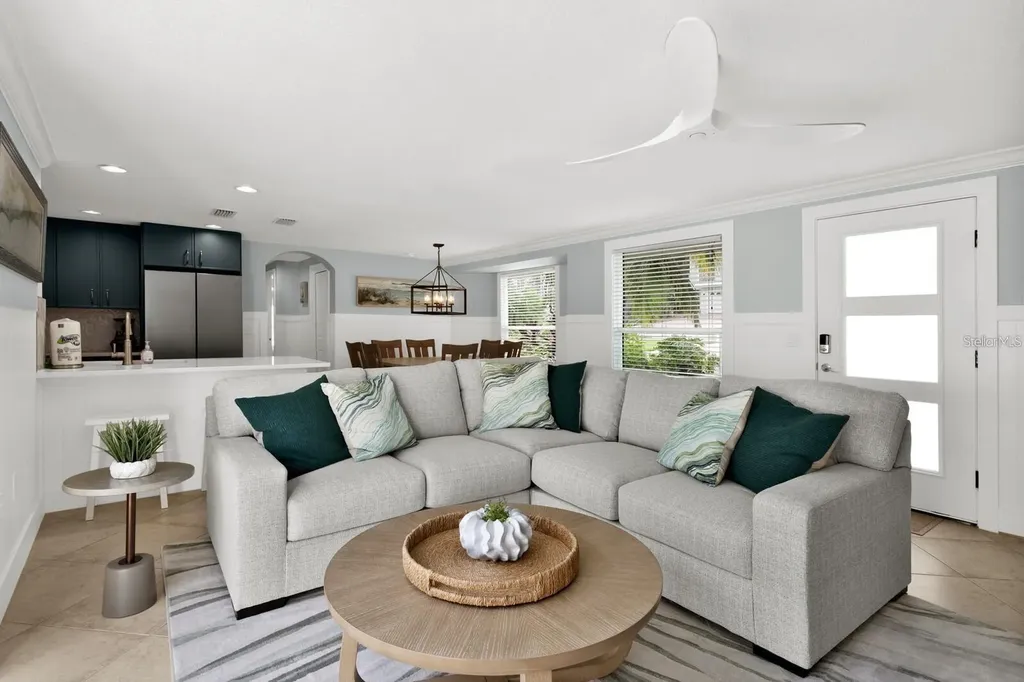 6201 Holmes Boulevard Holmes Beach FL 34217