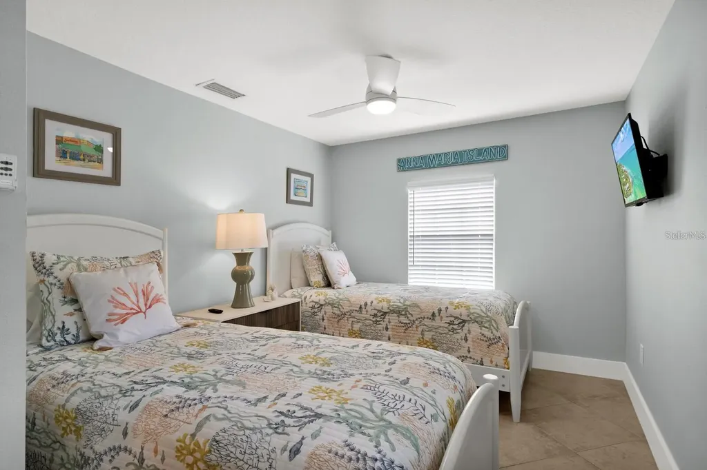 6201 Holmes Boulevard Holmes Beach FL 34217