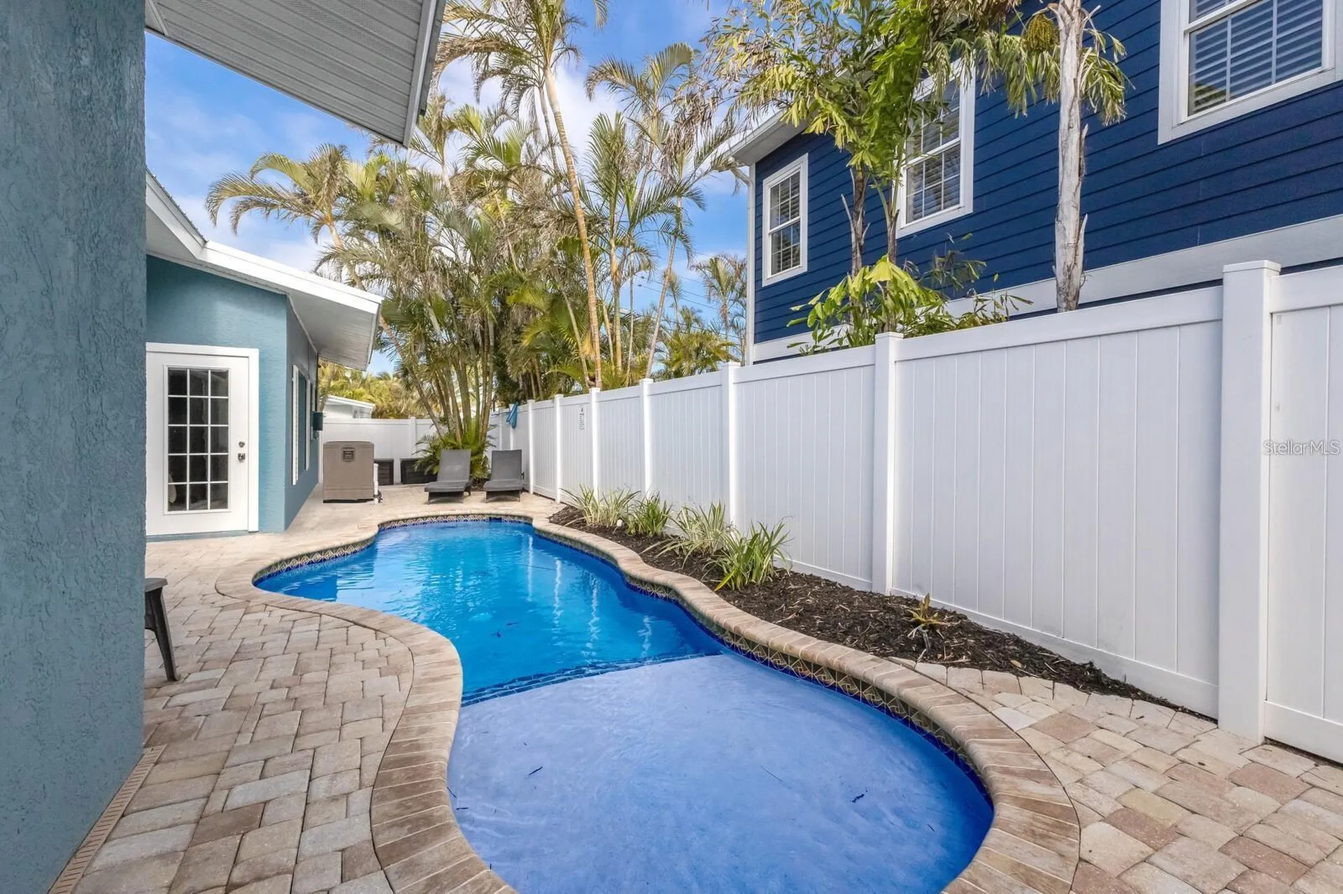 6201 Holmes Boulevard Holmes Beach FL 34217