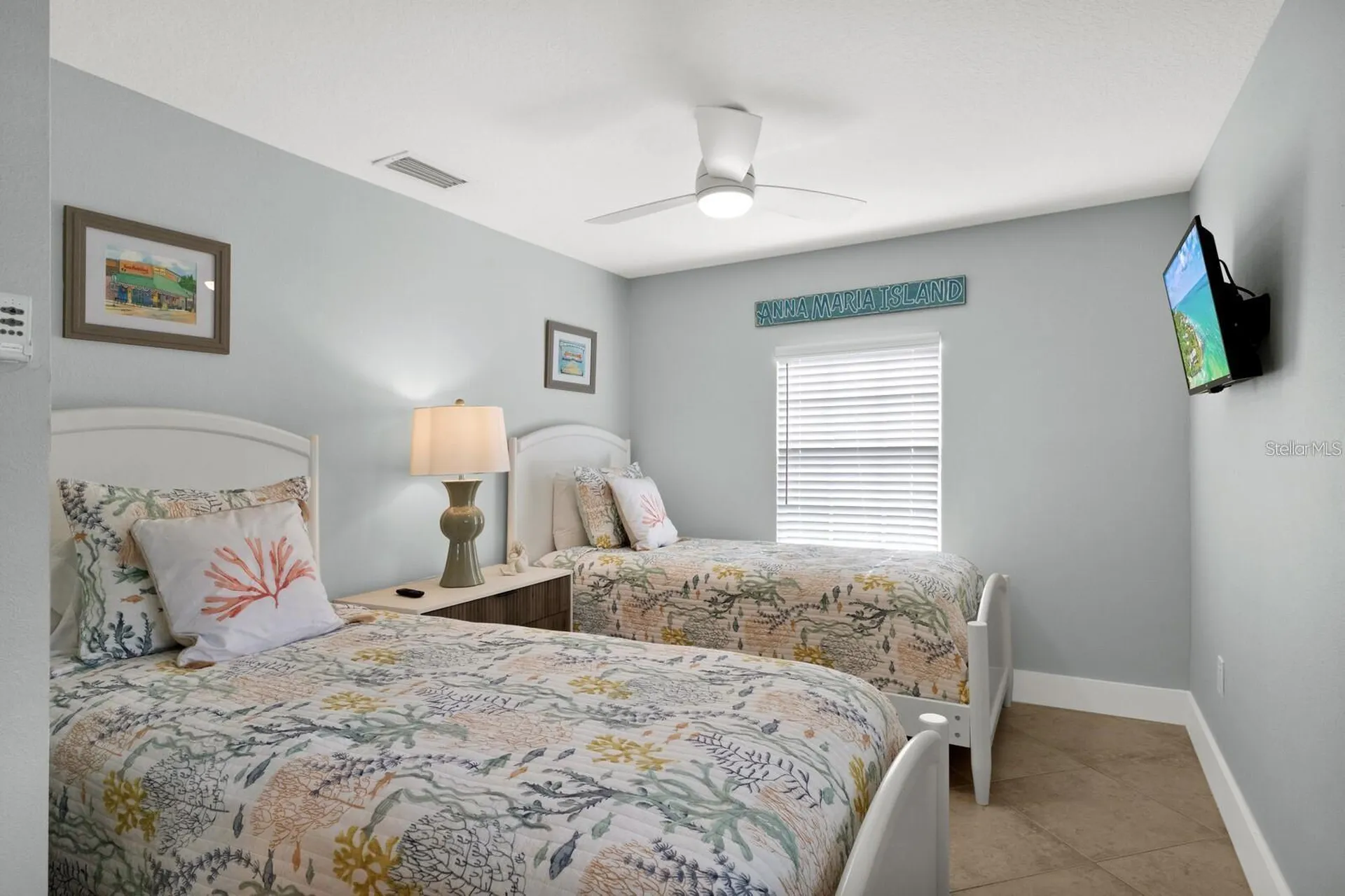 6201 Holmes Boulevard Holmes Beach FL 34217