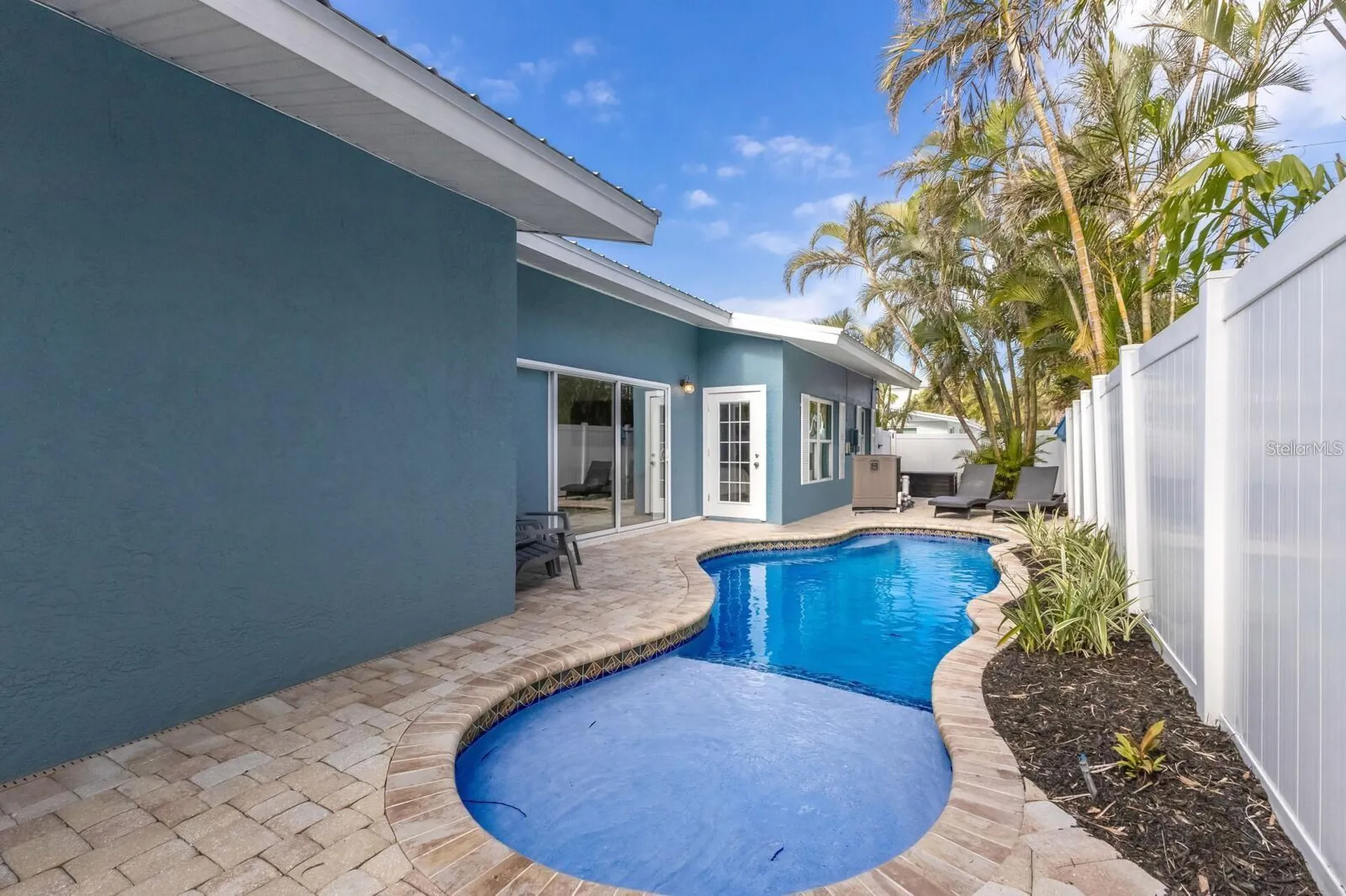 6201 Holmes Boulevard Holmes Beach FL 34217
