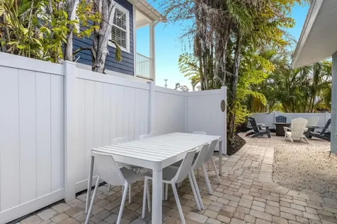 6201 Holmes Boulevard Holmes Beach FL 34217