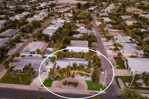 6201 Holmes Boulevard Holmes Beach FL 34217