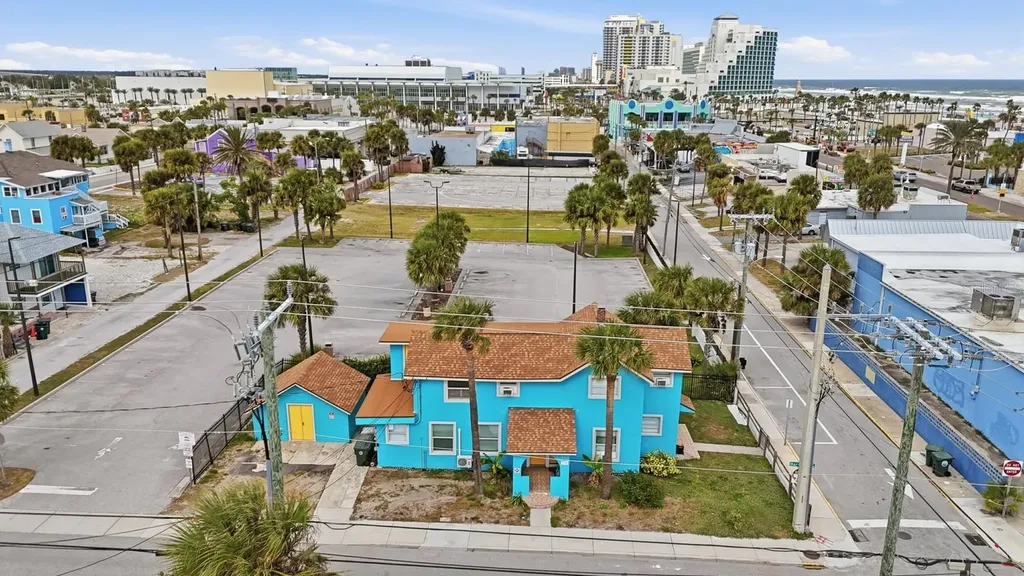 715 Harvey Avenue Daytona Beach FL 32118