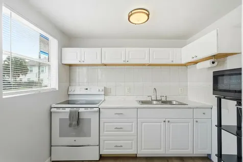 715 Harvey Avenue Daytona Beach FL 32118