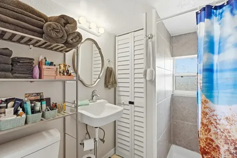 715 Harvey Avenue Daytona Beach FL 32118