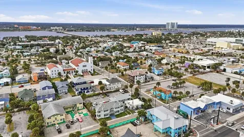 715 Harvey Avenue Daytona Beach FL 32118