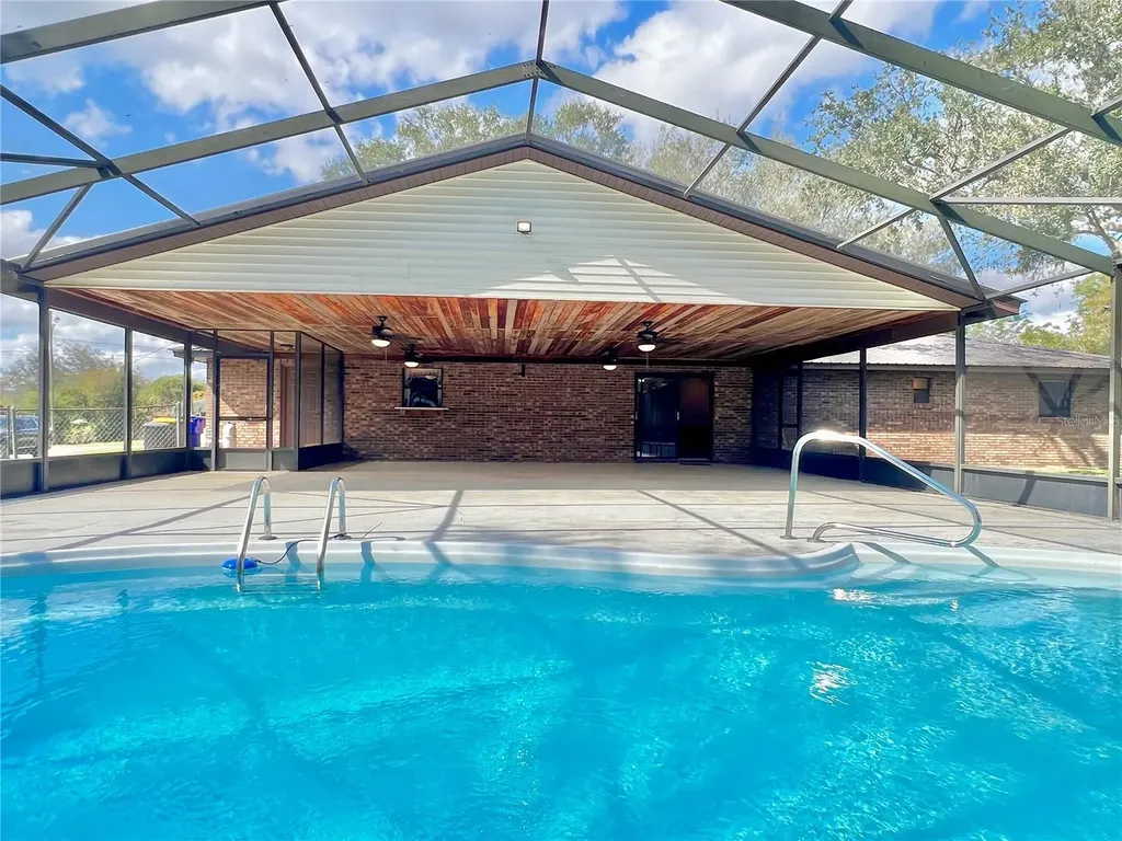 301 S Wells Avenue Avon Park FL 33825