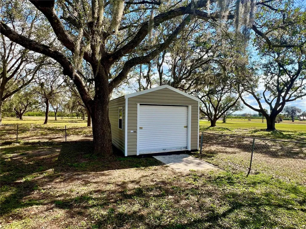 301 S Wells Avenue Avon Park FL 33825