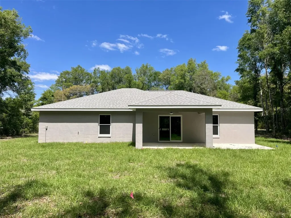 64 Guava Pass Ocklawaha FL 32179
