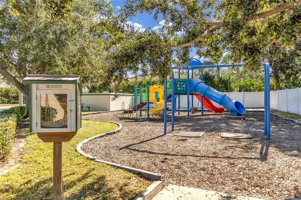 5723 Eastwind Drive Sarasota FL 34233