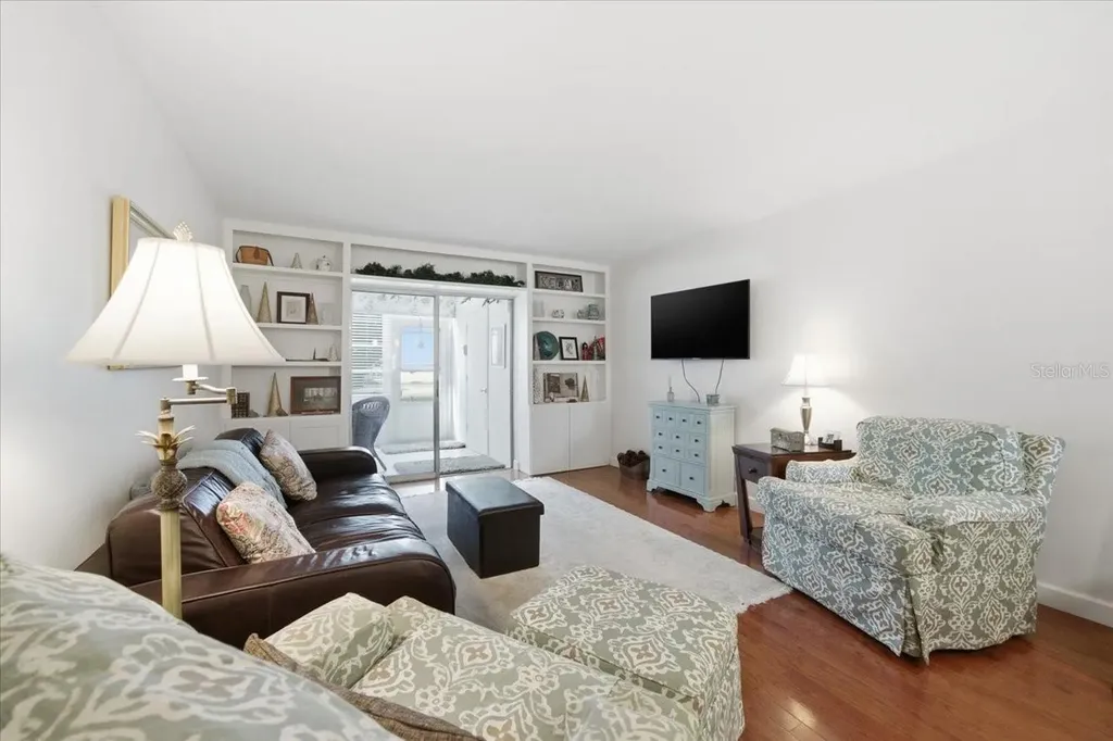 400 Glennes Lane Dunedin FL 34698