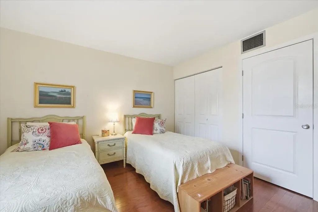 400 Glennes Lane Dunedin FL 34698