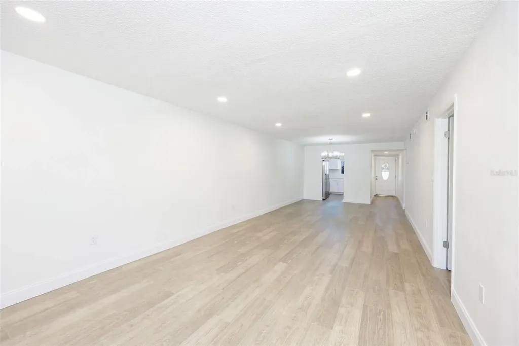 3656 Lake Bayshore Dr, Bldg K Bradenton FL 34205