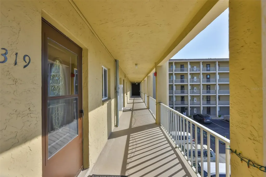 3656 Lake Bayshore Dr, Bldg K Bradenton FL 34205