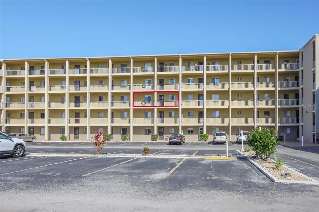 3656 Lake Bayshore Dr, Bldg K Bradenton FL 34205