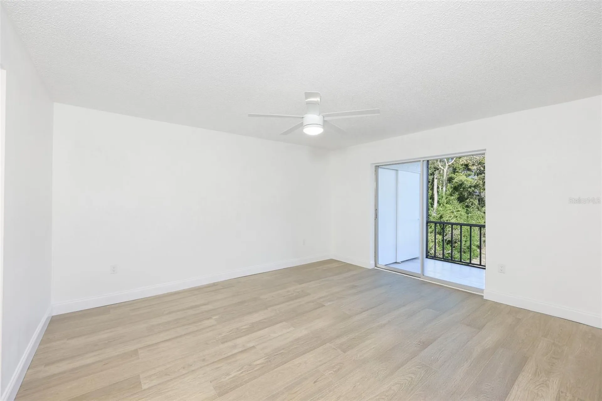 3656 Lake Bayshore Dr, Bldg K Bradenton FL 34205