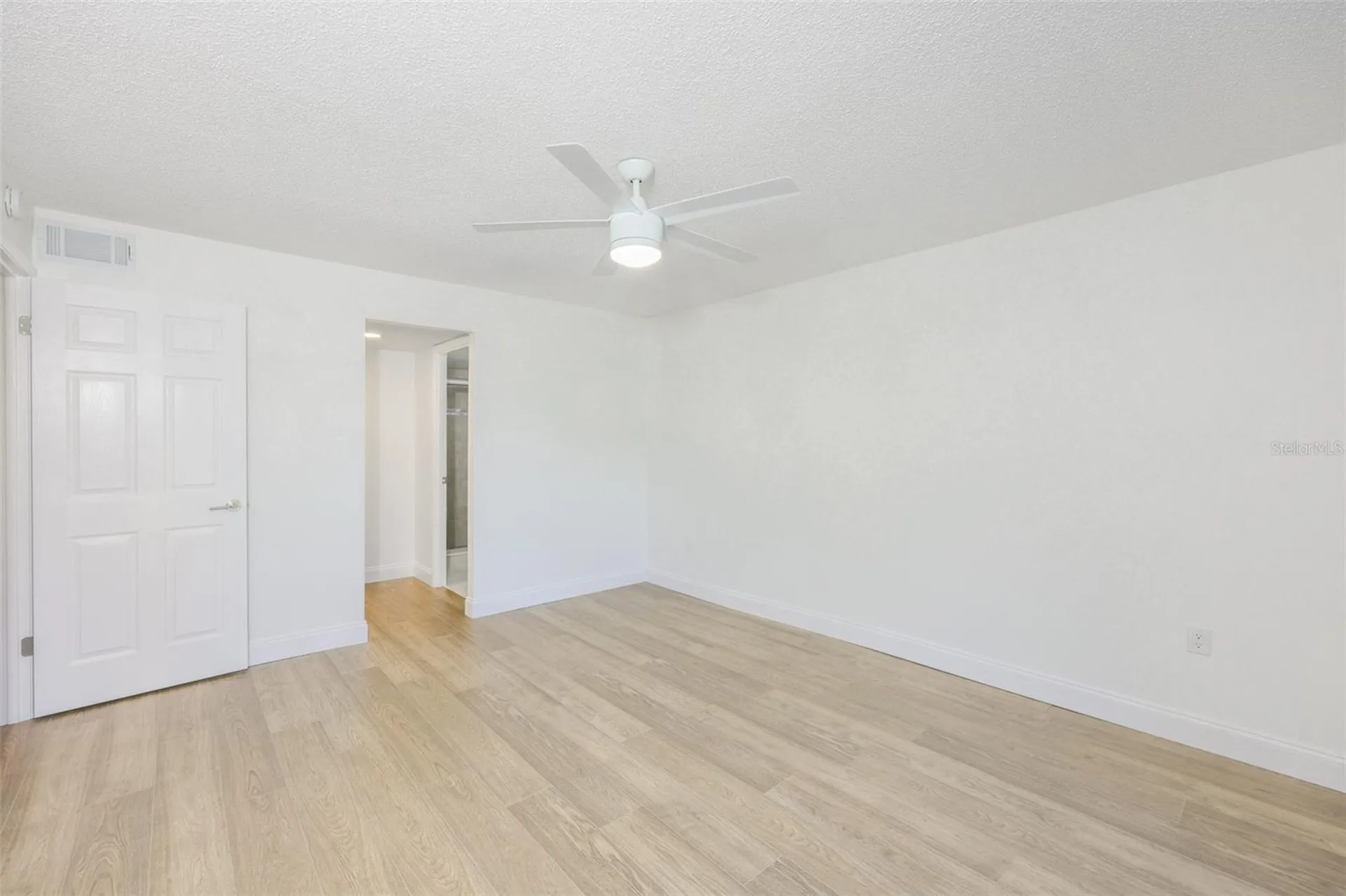 3656 Lake Bayshore Dr, Bldg K Bradenton FL 34205