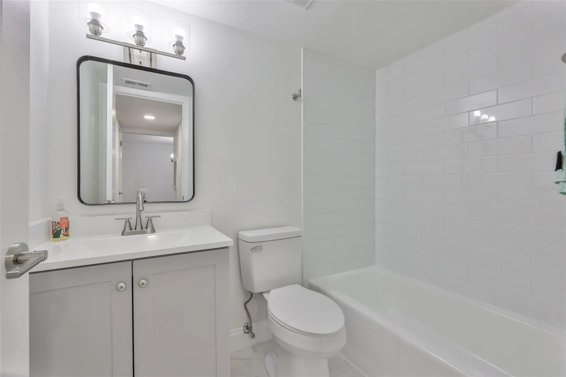 3656 Lake Bayshore Dr, Bldg K Bradenton FL 34205