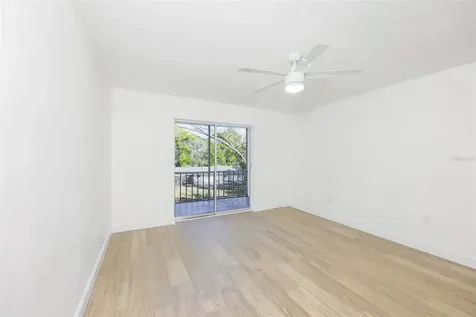3656 Lake Bayshore Dr, Bldg K Bradenton FL 34205
