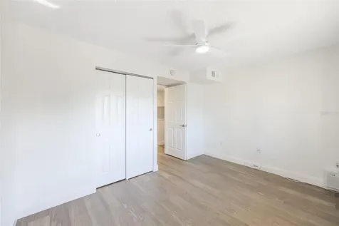 3656 Lake Bayshore Dr, Bldg K Bradenton FL 34205
