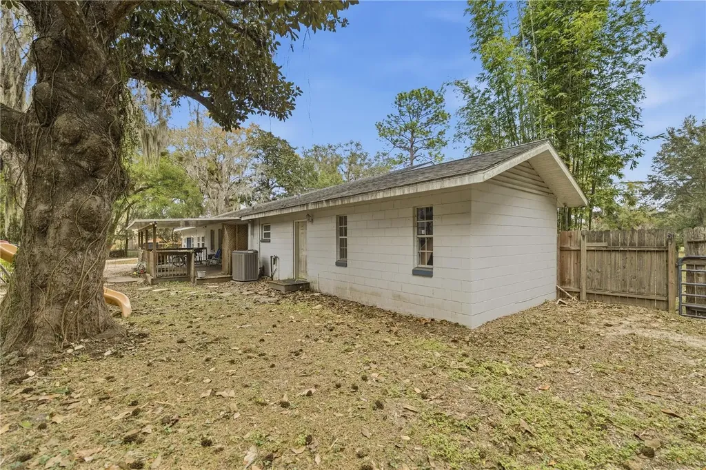 916 NE 28th Avenue Ocala FL 34470