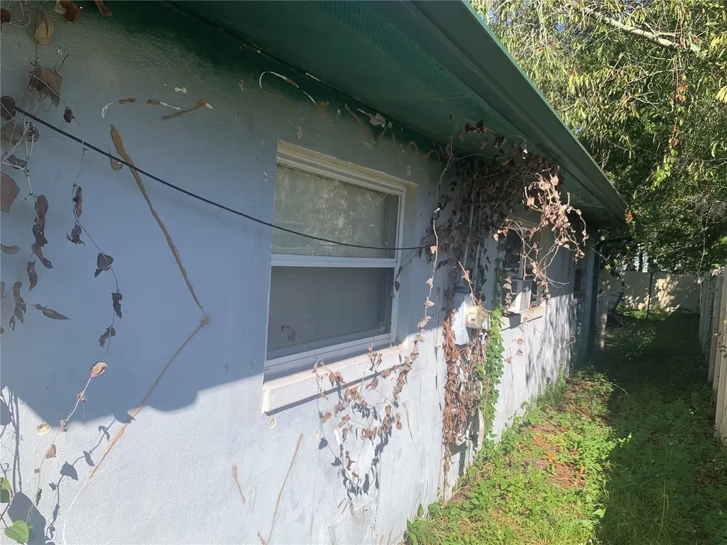 8029 Chateau Drive S Jacksonville FL 32221