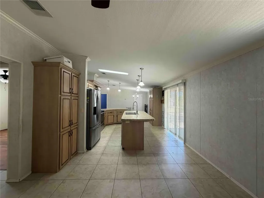 7690 SE 193rd Avenue Morriston FL 32668