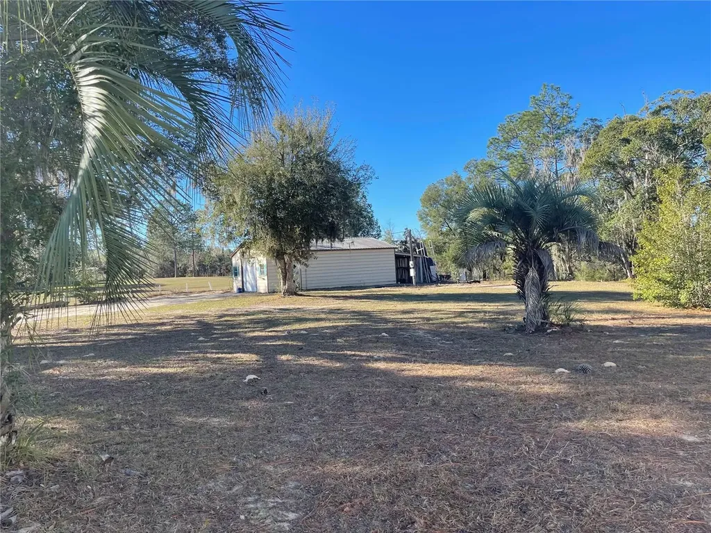 7690 SE 193rd Avenue Morriston FL 32668