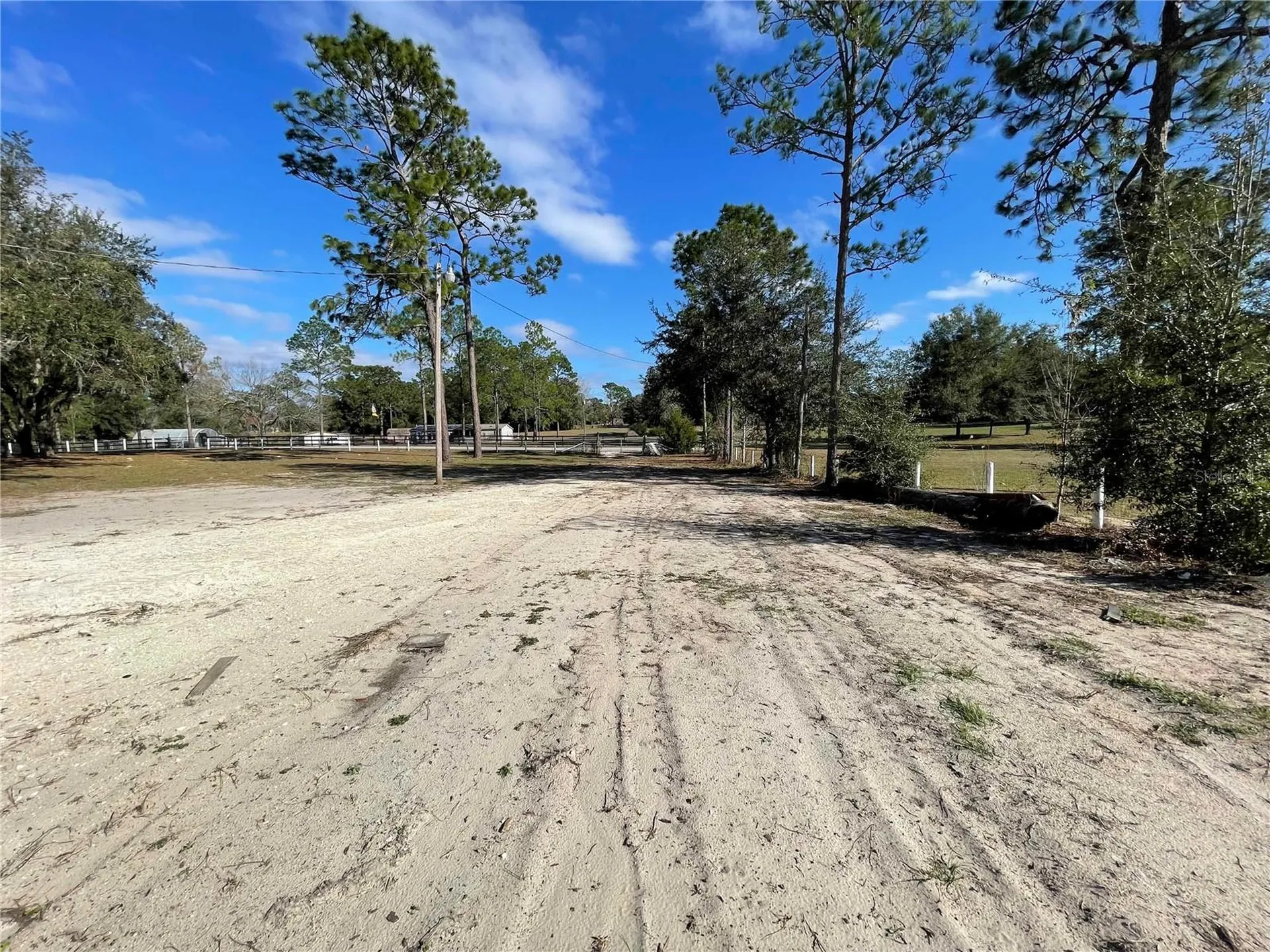 7690 SE 193rd Avenue Morriston FL 32668