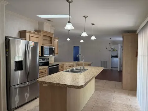 7690 SE 193rd Avenue Morriston FL 32668