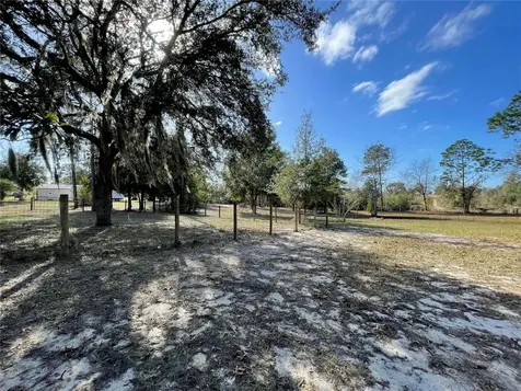 7690 SE 193rd Avenue Morriston FL 32668