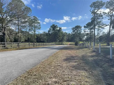 7690 SE 193rd Avenue Morriston FL 32668