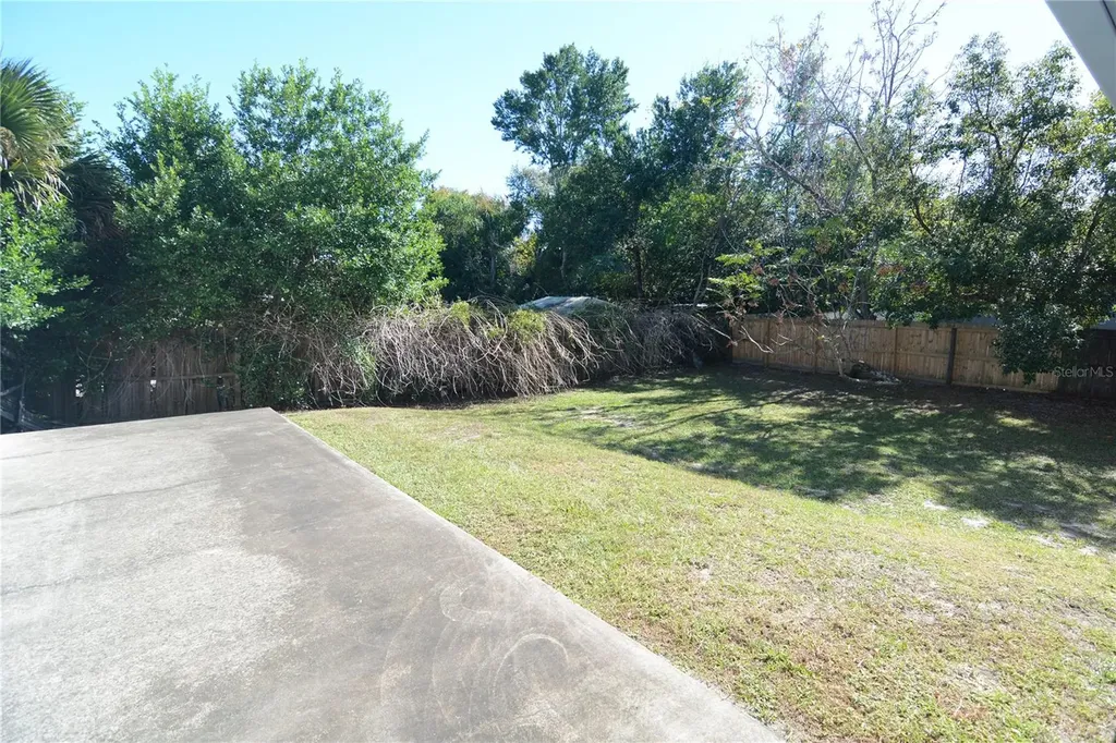 925 Elkcam Boulevard Deltona FL 32725