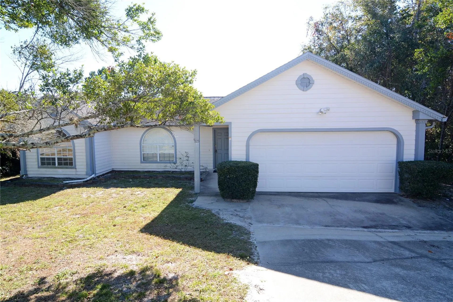 925 Elkcam Boulevard Deltona FL 32725