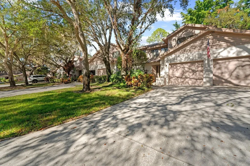 1919 Whispering Way Tarpon Springs FL 34689